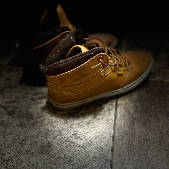 Vans high too shoes - Picture 2 of 2